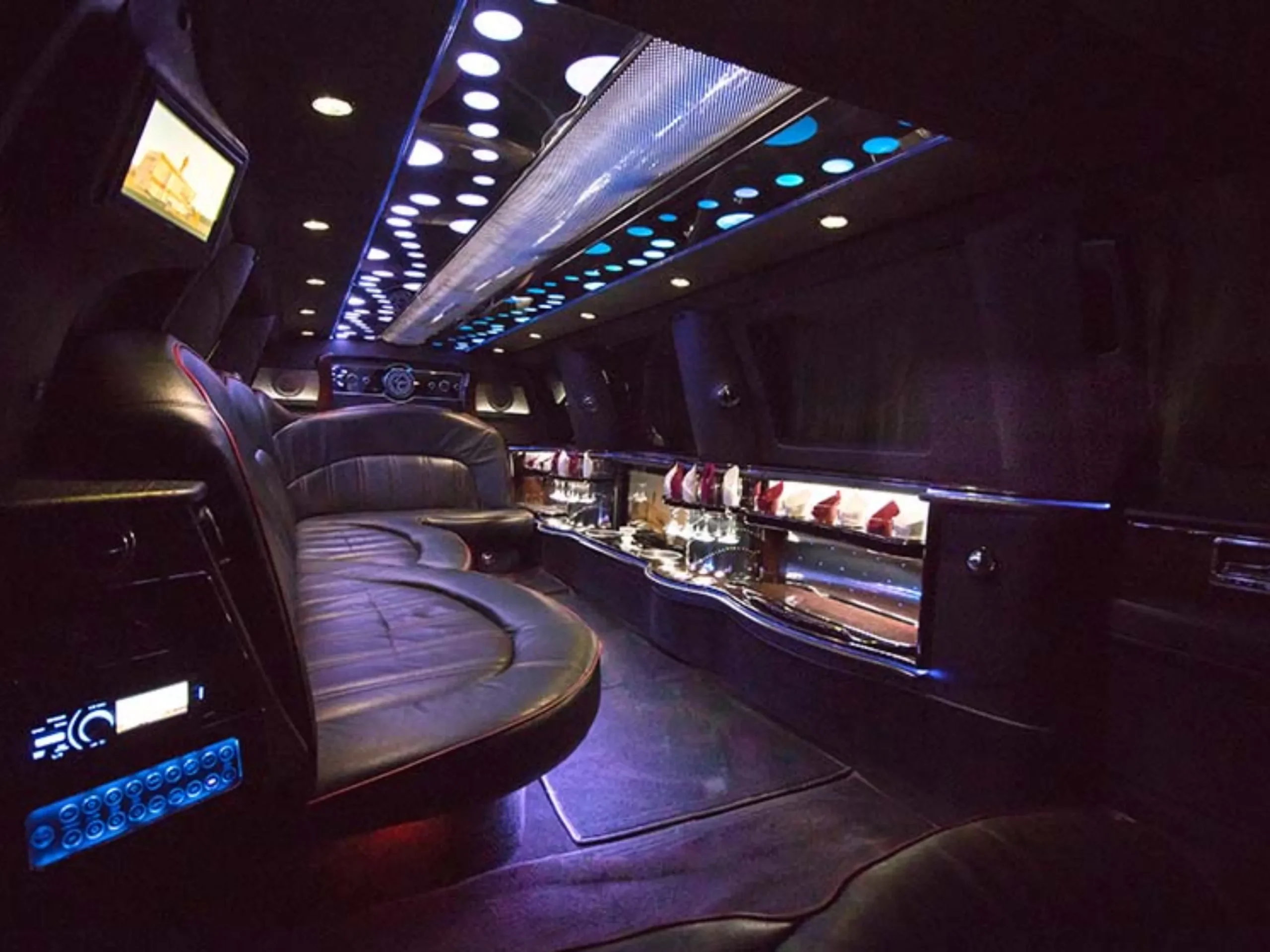 Lincoln Navigator L interior detail