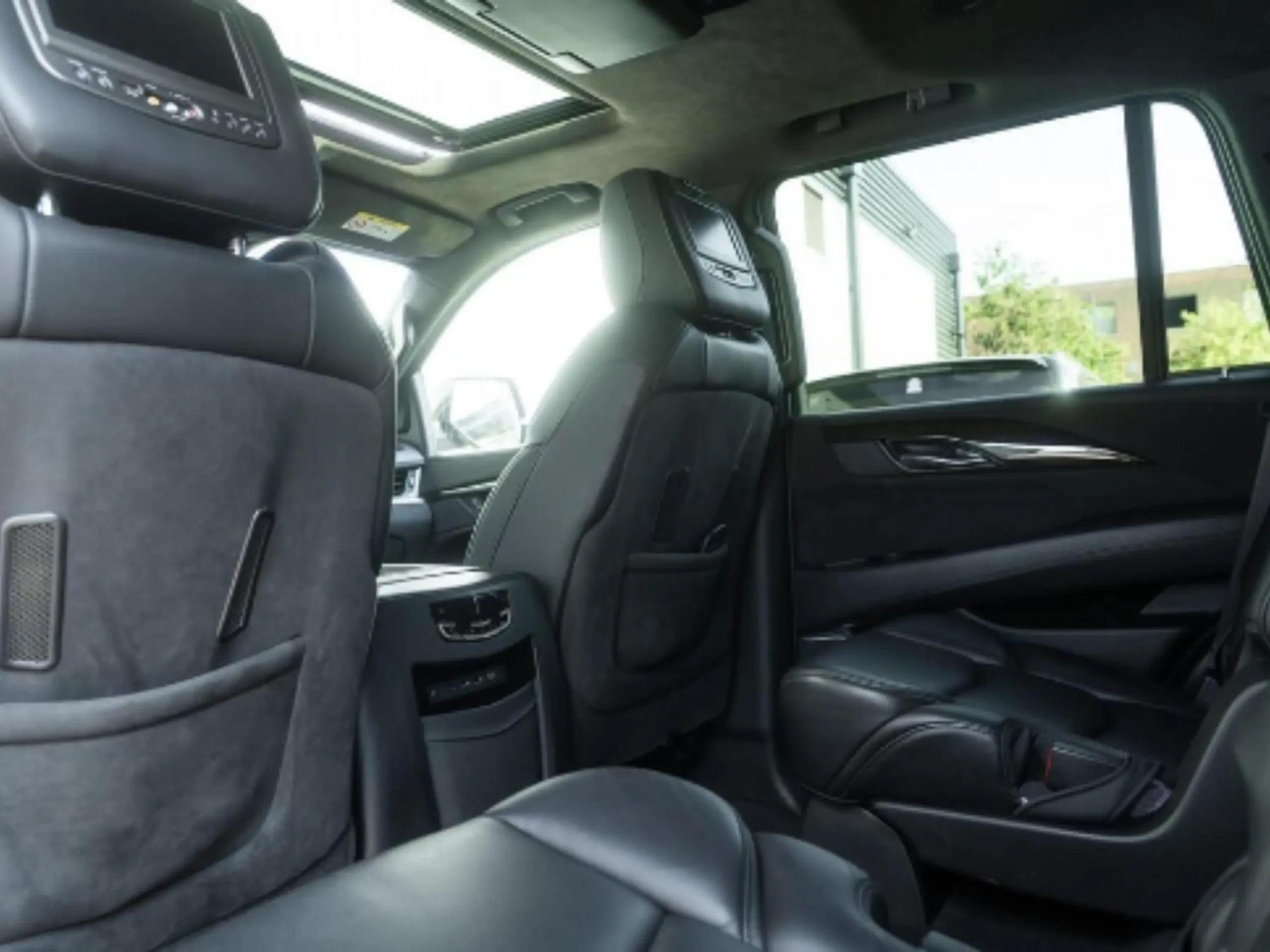 Cadillac Escalade Premium Luxury Platinum interior detail