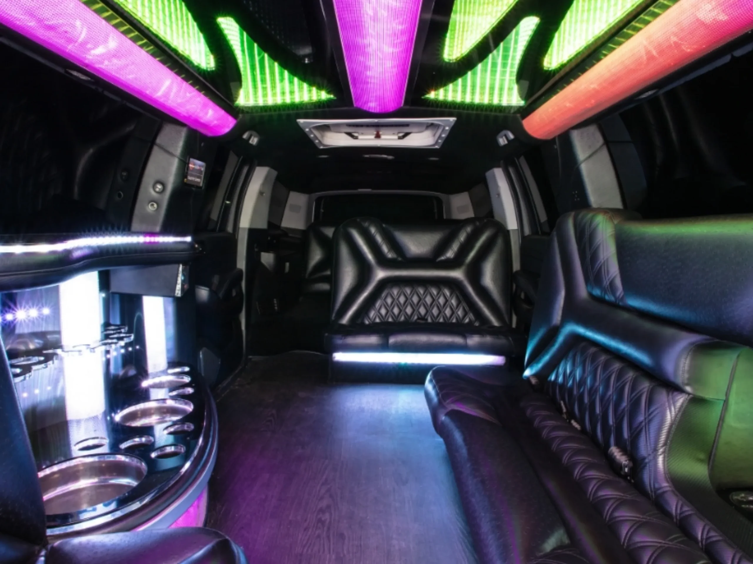 Cadillac Escalade Platinum interior detail