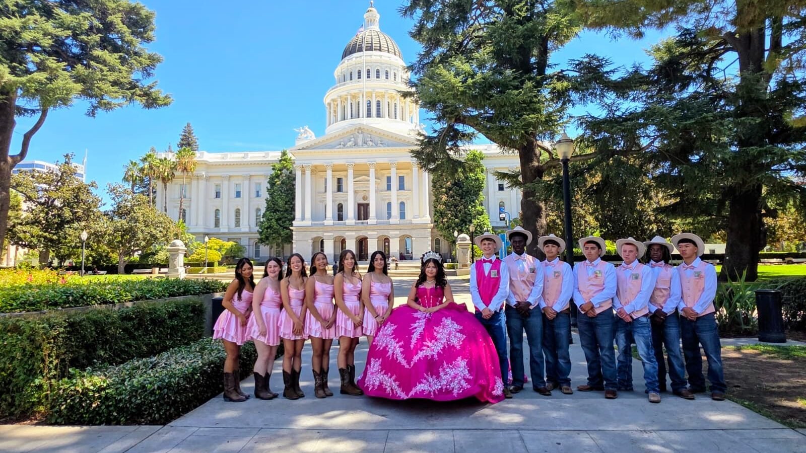 Quinceañera photo 3